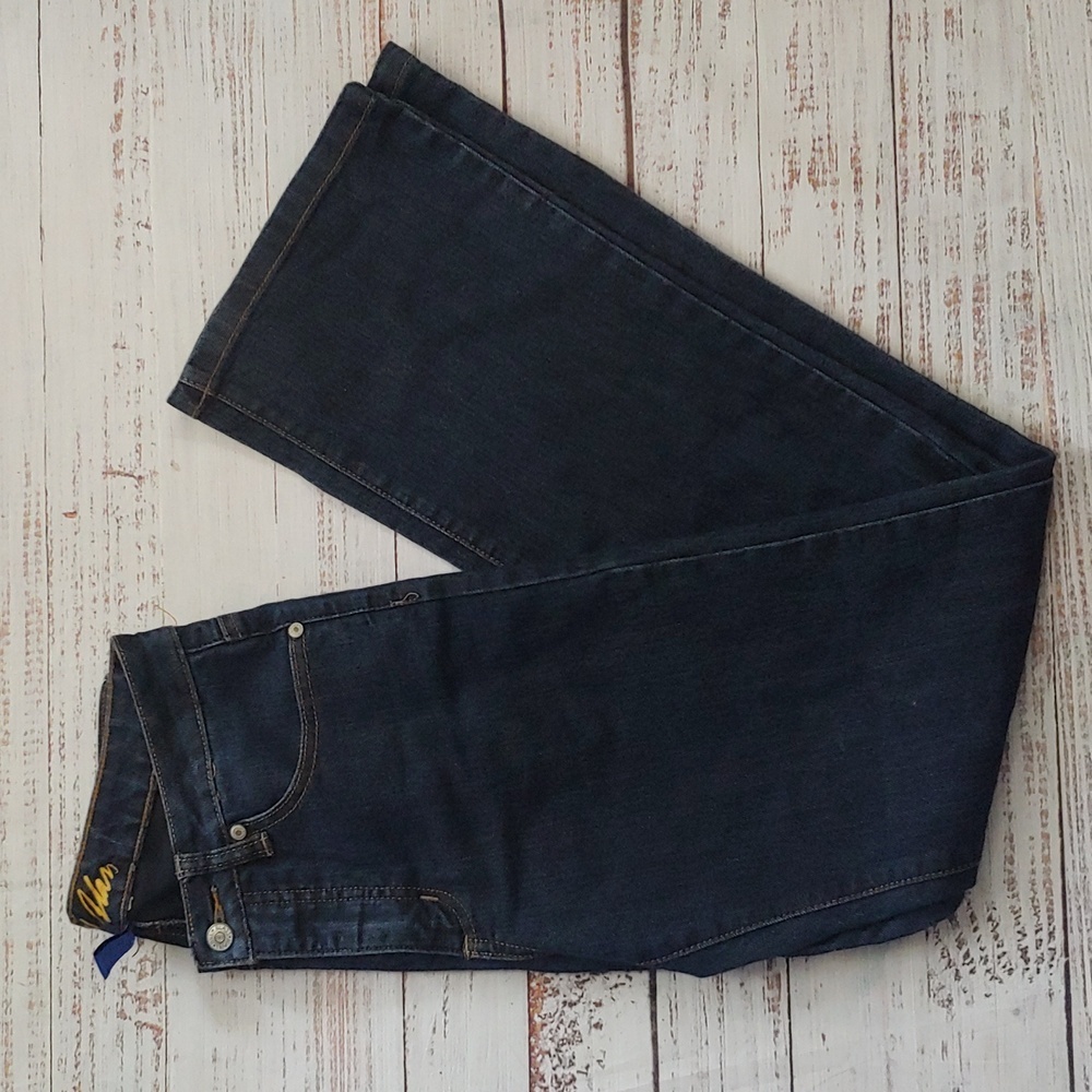 BILL BLASS DARK‎ WASH STRETCH BOOTCUT JEANS